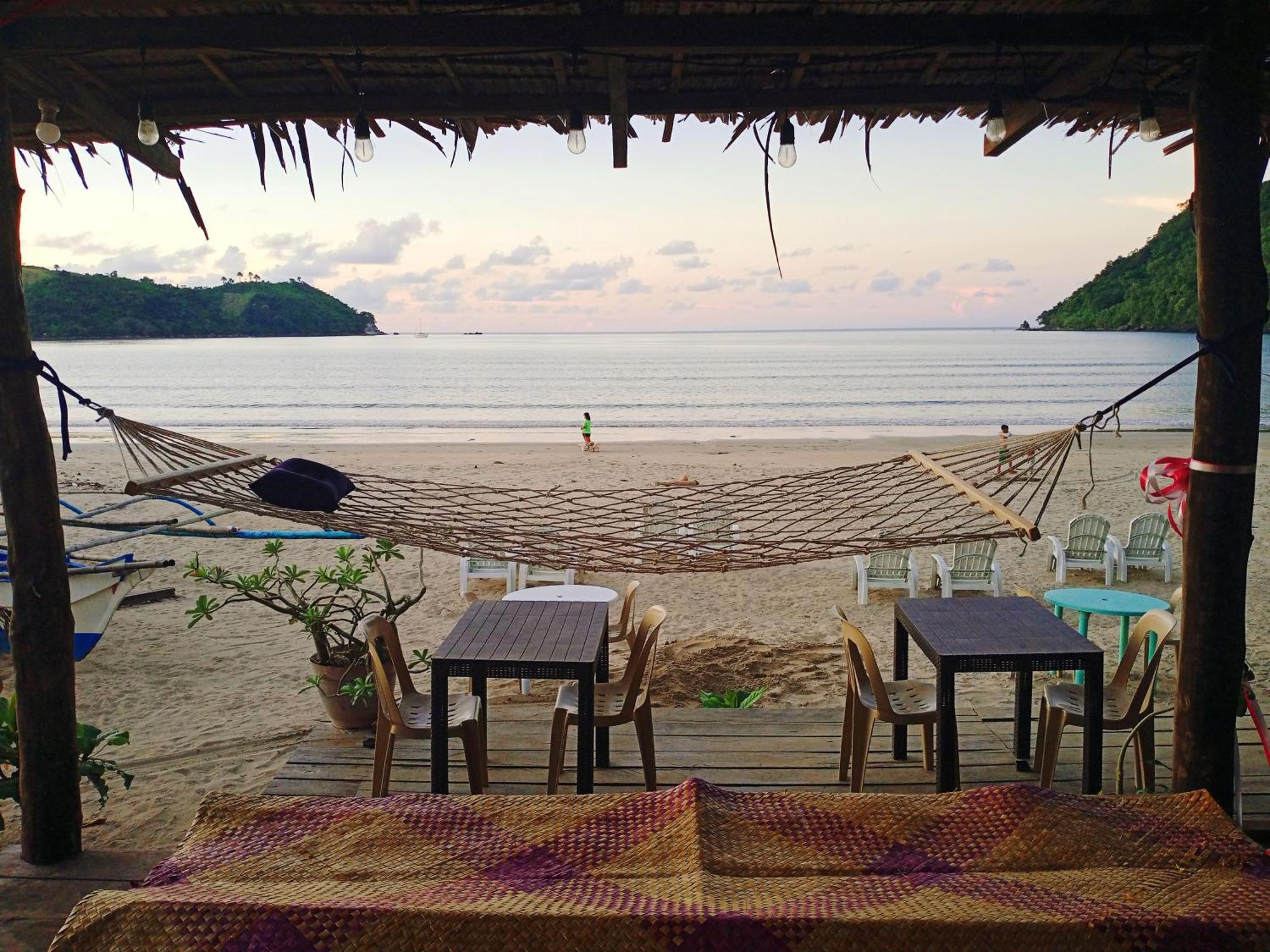 Appartamento Amwani Breeze El Nido Esterno foto