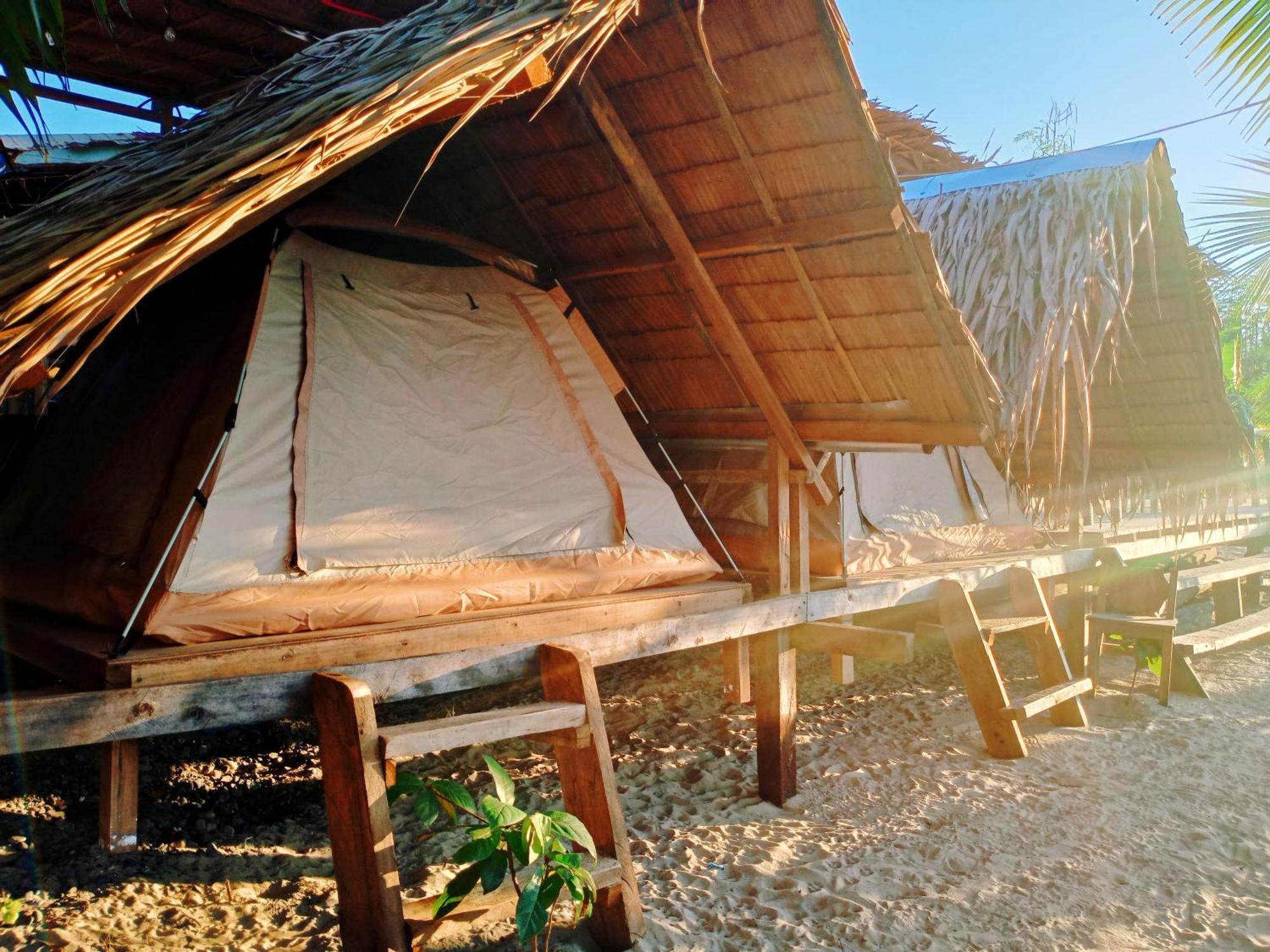 Appartamento Amwani Breeze El Nido Esterno foto